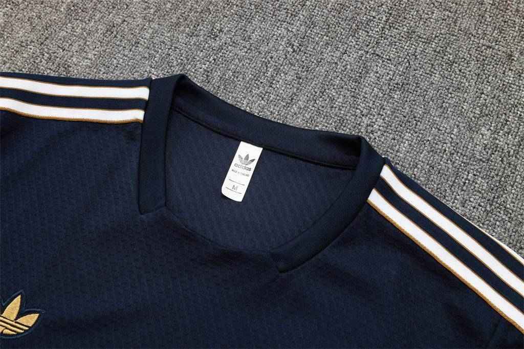 Juventus Training Short Sleeve Suit 25/26